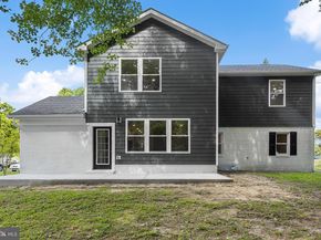 2016 Woodside Lane, Broomall PA 19008