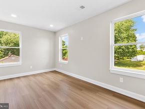2016 Woodside Lane, Broomall PA 19008