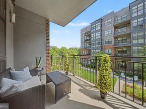1761 Old Meadow Road 220, Mclean VA 22102
