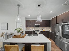 1761 Old Meadow Road 220, Mclean VA 22102