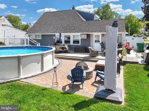 360 Holly Drive, Levittown PA 19055