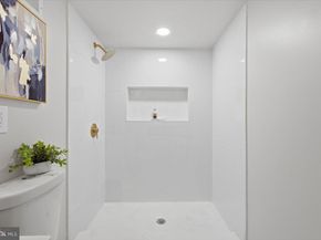 115 S Iris Street, Alexandria VA 22304