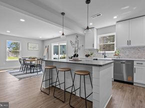 1 Mclevins Court, Croydon PA 19021
