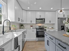 1 Mclevins Court, Croydon PA 19021