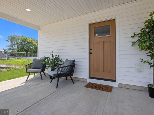 1 Mclevins Court, Croydon PA 19021