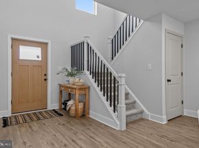 1 Mclevins Court, Croydon PA 19021