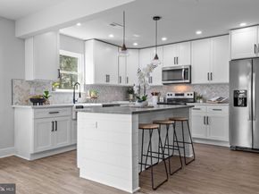 1 Mclevins Court, Croydon PA 19021