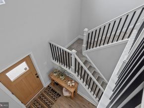 1 Mclevins Court, Croydon PA 19021