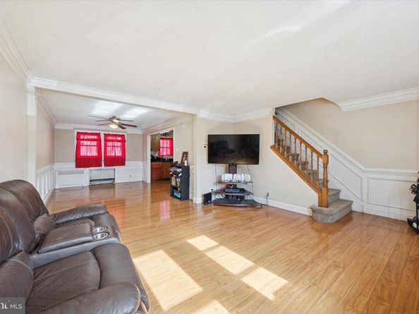 209 E Greenwood Avenue, Upper Darby PA 19082