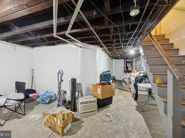 209 E Greenwood Avenue, Upper Darby PA 19082