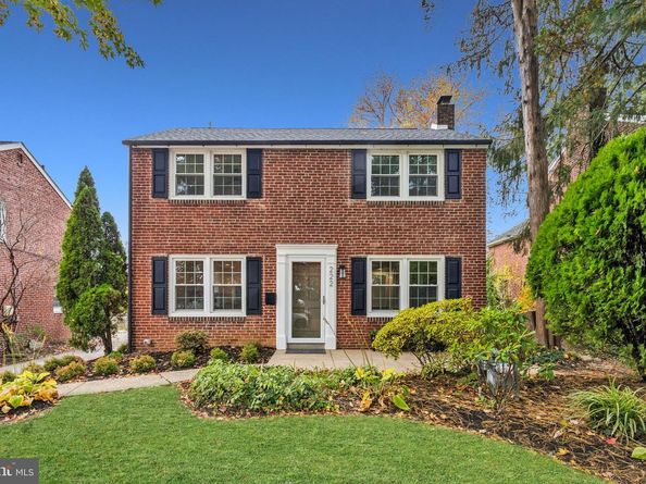 222 Harrogate Road, Wynnewood PA 19096