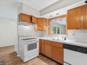 314 E Staunton Avenue E, Sterling VA 20164