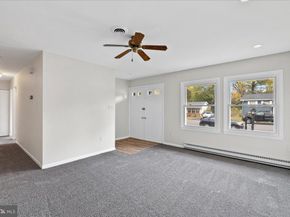 314 E Staunton Avenue E, Sterling VA 20164