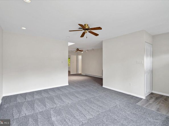 314 E Staunton Avenue E, Sterling VA 20164