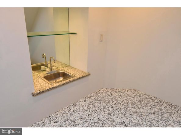 902 Johnston Street, Philadelphia PA 19148