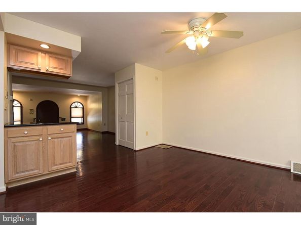 902 Johnston Street, Philadelphia PA 19148