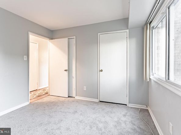 2908 Kings Chapel Road 03/12, Falls Church VA 22042