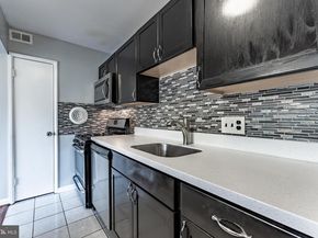 2908 Kings Chapel Road 03/12, Falls Church VA 22042