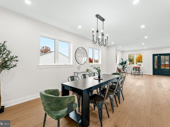 717 Stelwood Road, Philadelphia PA 19115