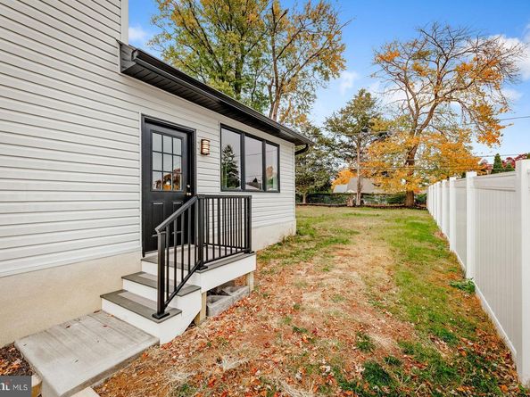 717 Stelwood Road, Philadelphia PA 19115