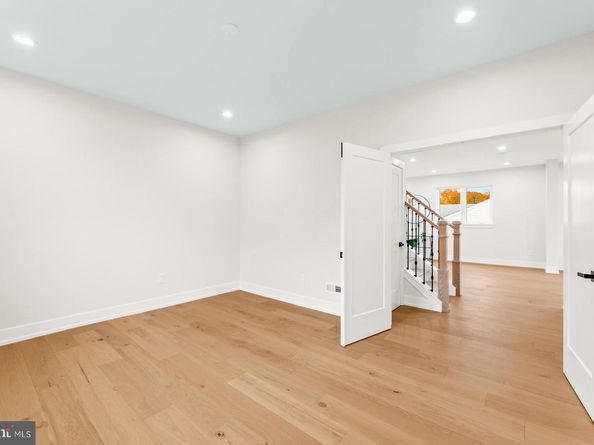 717 Stelwood Road, Philadelphia PA 19115