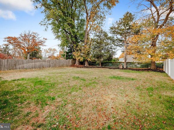 717 Stelwood Road, Philadelphia PA 19115