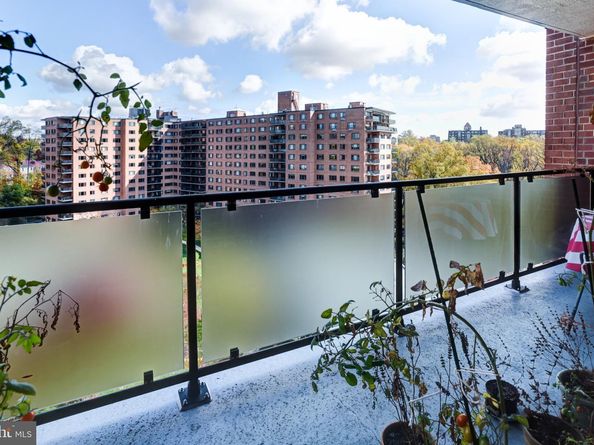 4201 Cathedral Avenue NW 1016W, Washington DC 20016