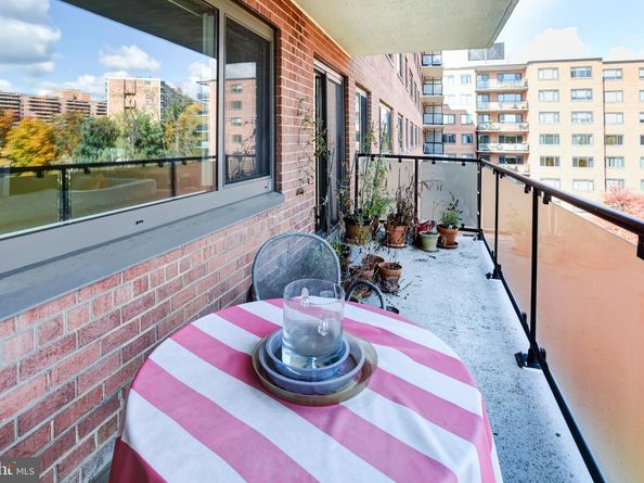 4201 Cathedral Avenue NW 1016W, Washington DC 20016