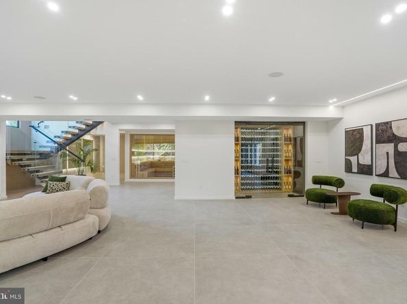 9408 Old Courthouse Road, Vienna VA 22182