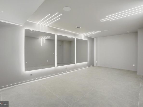 9408 Old Courthouse Road, Vienna VA 22182