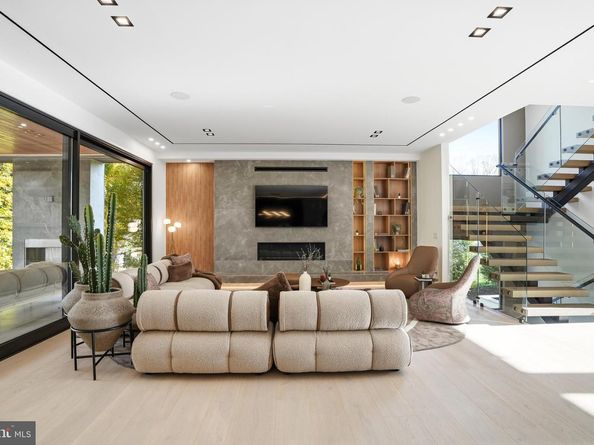 9408 Old Courthouse Road, Vienna VA 22182