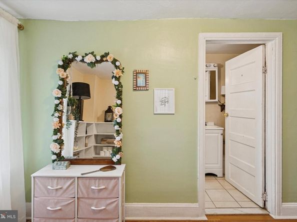 24 Good Street, Philadelphia PA 19119