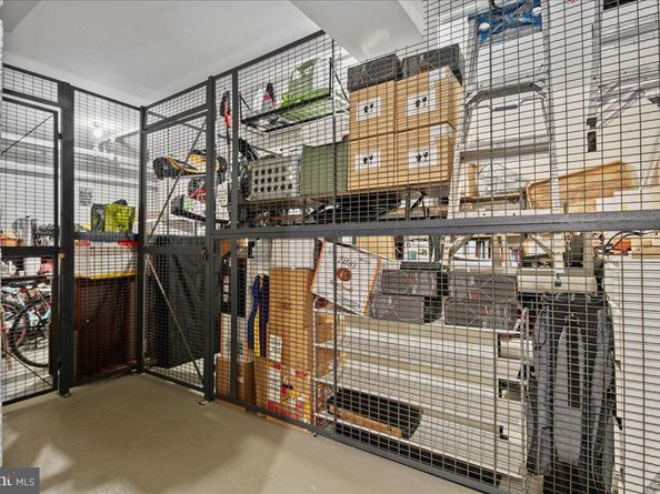 4141 S Four Mile Run Drive 201, Arlington VA 22204