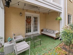 4141 S Four Mile Run Drive 201, Arlington VA 22204