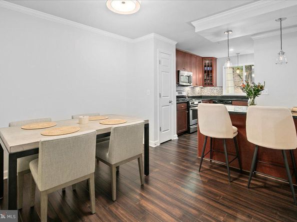 4141 S Four Mile Run Drive 201, Arlington VA 22204