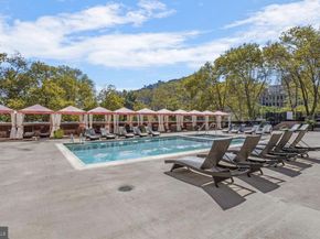 201 N 8TH Street 408, Philadelphia PA 19106