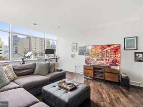 201 N 8TH Street 408, Philadelphia PA 19106