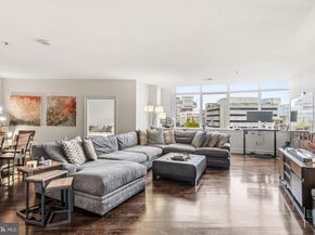 201 N 8TH Street 408, Philadelphia PA 19106