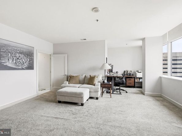 201 N 8TH Street 408, Philadelphia PA 19106