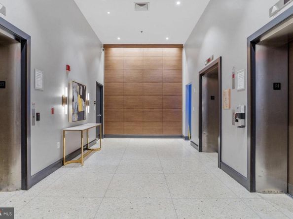 201 N 8TH Street 408, Philadelphia PA 19106