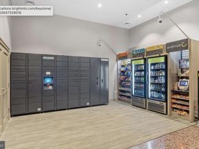 201 N 8TH Street 408, Philadelphia PA 19106