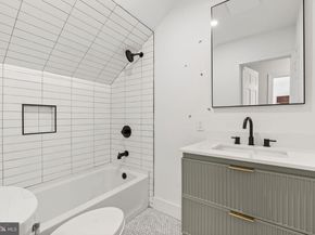 506 Spruce Street, Philadelphia PA 19106