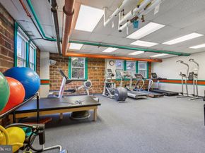 4000 Cathedral Avenue NW 605B, Washington DC 20016