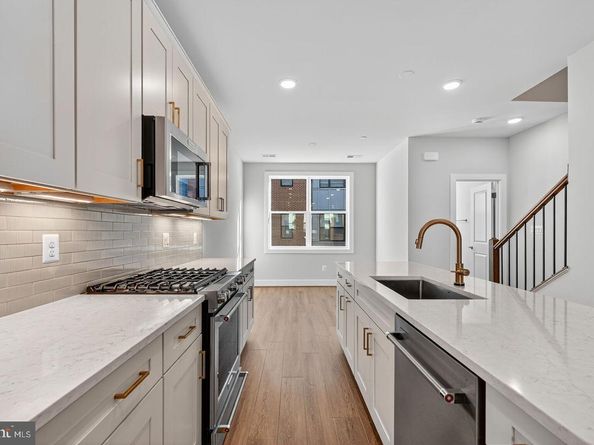 143 Shannon Mews, Alexandria VA 22304