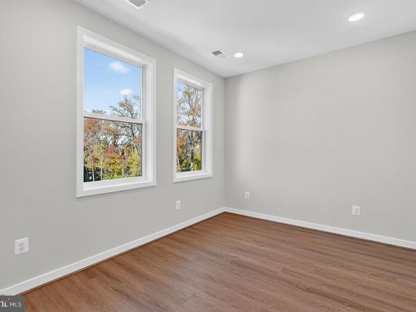 143 Shannon Mews, Alexandria VA 22304