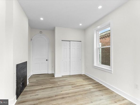 2046 W Boston Street, Philadelphia PA 19132