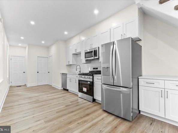 2046 W Boston Street, Philadelphia PA 19132