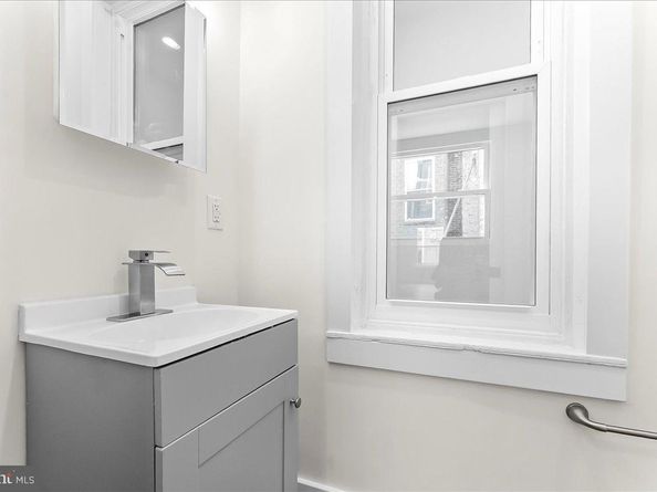 2046 W Boston Street, Philadelphia PA 19132