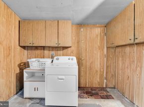 6 Handy Road, Levittown PA 19056