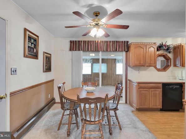 6 Handy Road, Levittown PA 19056